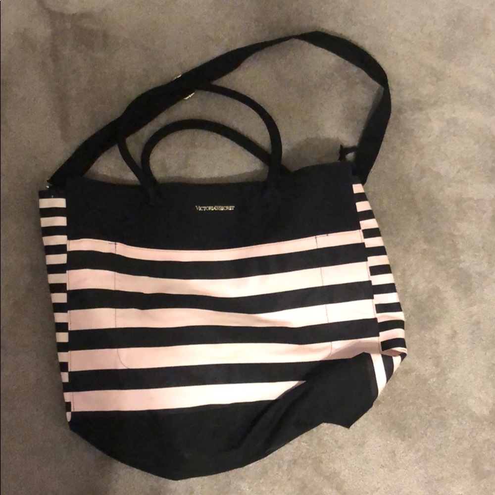 Victoria’s Secret weekend bag